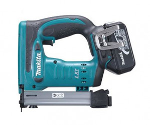 Zszywacz akumulatorowy 18V DST221Z MAKITA