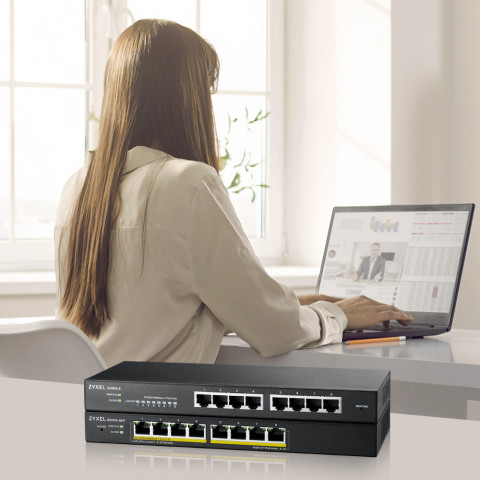 Switch Zyxel GS1915-8 8p Managed Gigabit - Galeria zdjęcie 9