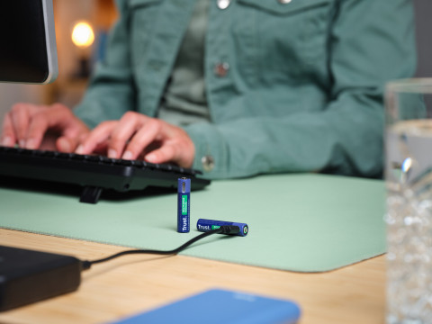 Baterie AAA Trust USB-C RECHARGEABLE BATTERIES 2P (25585) - Galeria zdjęcie 6