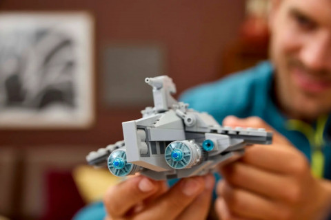 LEGO STAR WARS 75404 Krążownik szturmowy typu Acclamator - Galeria zdjęcie 8