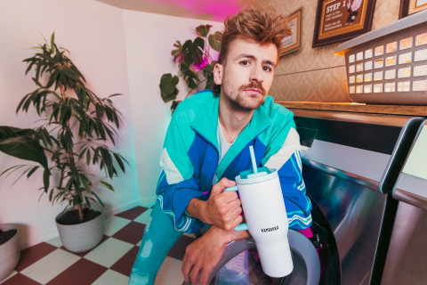 Kubek termiczny z teleskopową słomką Kambukka Rio Tumbler 950ml Frosty Coconut - Galeria zdjęcie 15