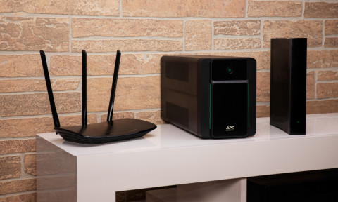 Zasilacz UPS APC BX1200MI - Galeria zdjęcie 5