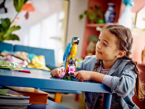 LEGO Creator 31136 Egzotyczna papuga - Galeria zdjęcie 7