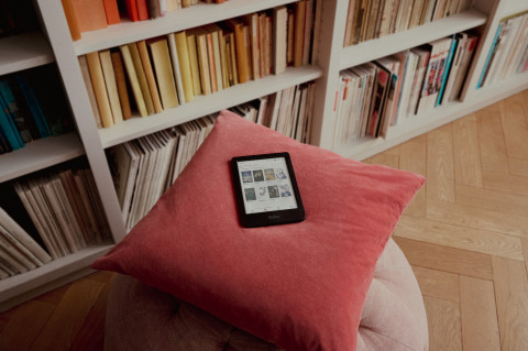 Czytnik e-booków Kobo Clara Colour 6" E-Ink Kaleido 3 16GB WI-FI Black - Galeria zdjęcie 5