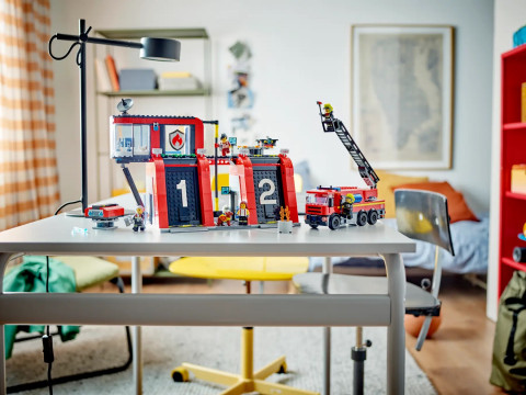LEGO City 60414 Remiza strażacka z wozem strażackim - Galeria zdjęcie 10