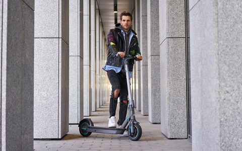 Hulajnoga elektryczna Motus Scooty 10" 2023 - Galeria zdjęcie 15