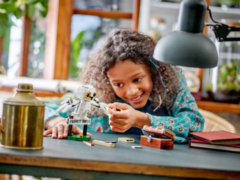 LEGO Harry Potter 76425 Hedwiga z wizytą na ul. Privet Drive 4 - Galeria zdjęcie 8