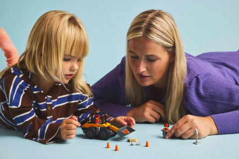 LEGO CITY 60450 Żółta ładowarka kołowa - Galeria zdjęcie 5