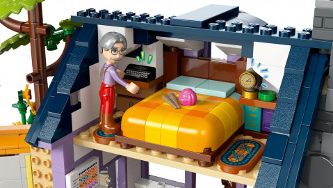 LEGO FRIENDS 42669 Dom pszczelarzy i kwiatowy ogród - Galeria zdjęcie 7