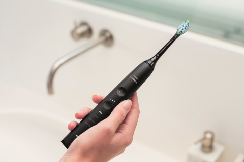 Szczoteczka PHILIPS HX9914/57 DiamondClean 9000 - Galeria zdjęcie 3