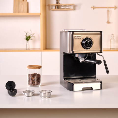 Ekspres ciśnieniowy kolbowy Black+Decker BXCO1200E - Galeria zdjęcie 16