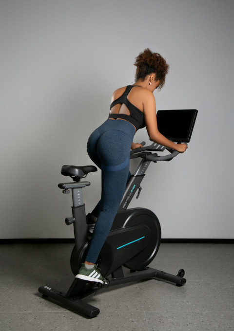 Rower stacjonarny, magnetyczny OVICX Q200X z ekranem dotykowym 15,6" TFT, WIFI bluetooth&app - Galeria zdjęcie 9