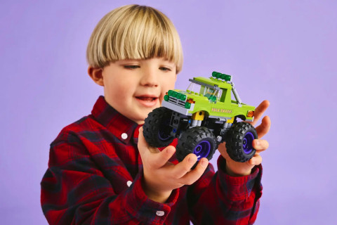 LEGO Marvel Super Heroes 76312 Monster truck Hulka kontra Thanos - Galeria zdjęcie 6