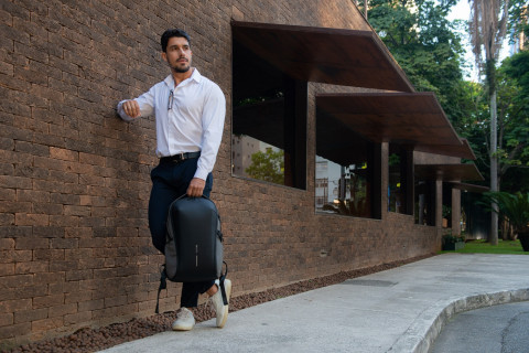 XD DESIGN PLECAK BIZZ BACKPACK SZARY - Galeria zdjęcie 20