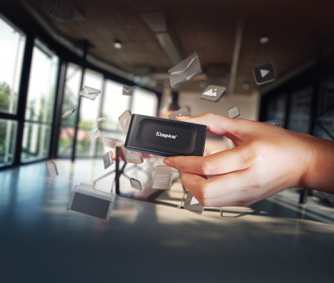 Dysk zewnętrzny SSD Kingston XS1000 (2TB; USB 3.2 Gen 2; black; SXS1000/2000G) - Galeria zdjęcie 14