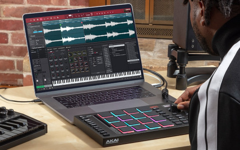 AKAI MPC STUDIO - Kontroler z oprogramowaniem tworzący kompletną stację roboczą typu MPC - Galeria zdjęcie 5