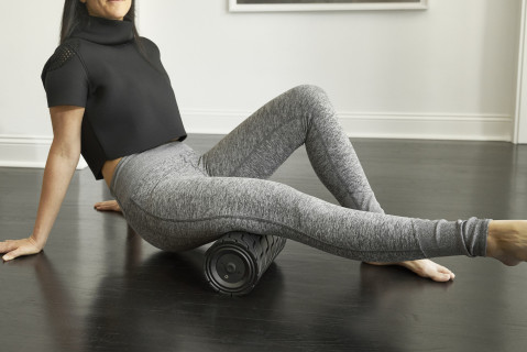 Wibrujący roller do masażu Therabody Theragun 12" Wave Roller - Galeria zdjęcie 6
