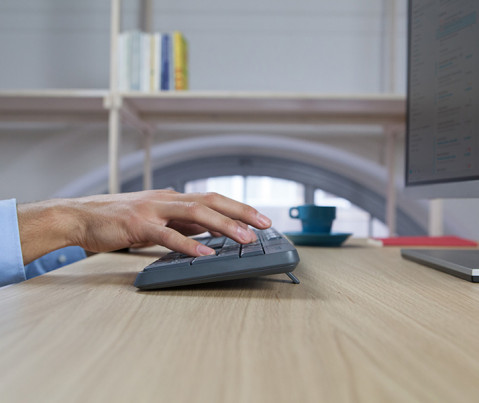 Klawiatura + Mysz Logitech MK235 bezprzewodowa, szara, us - Galeria zdjęcie 4