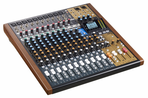 Tascam Model 16 - 14-kanałowy mikser analogowy z 16-ścieżkowym, cyfrowym rejestratorem - Galeria zdjęcie 1