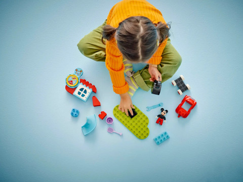 LEGO DUPLO 10454 Klub przyjaciół Myszki Miki i samochód - Galeria zdjęcie 4