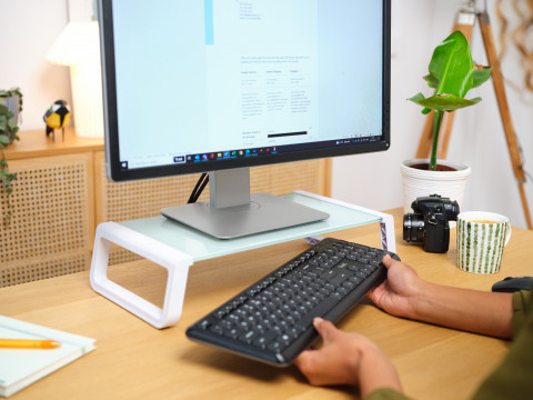Podstawka pod monitor TRUST MONTA GLASS MONITOR STAND WHT (25351) - Galeria zdjęcie 6