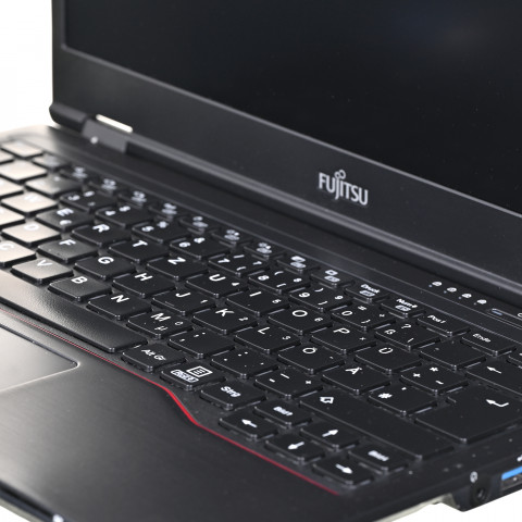 FUJITSU LifeBook U7311 i5-1135G7 16GB 256GB SSD 13,3" FHD W11p + zasilacz UŻYWANY - Galeria zdjęcie 5