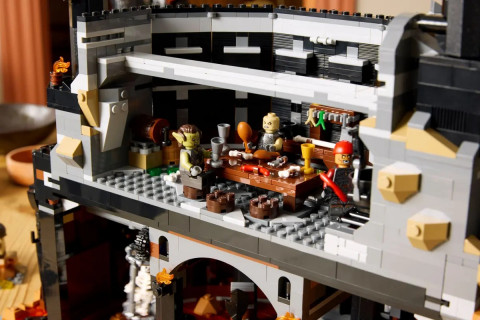 LEGO ICONS 10333 Władca pierścieni: Barad-dur - Galeria zdjęcie 19