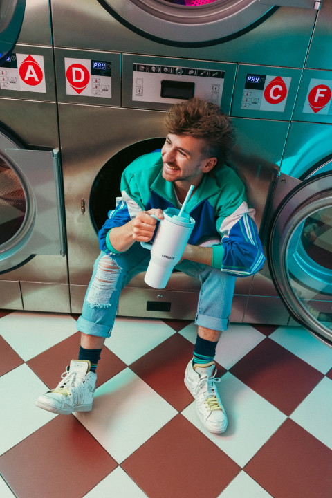 Kubek termiczny z teleskopową słomką Kambukka Rio Tumbler 950ml Frosty Coconut - Galeria zdjęcie 17