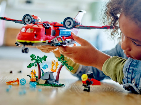 LEGO City 60413 Strażacki samolot ratunkowy - Galeria zdjęcie 8