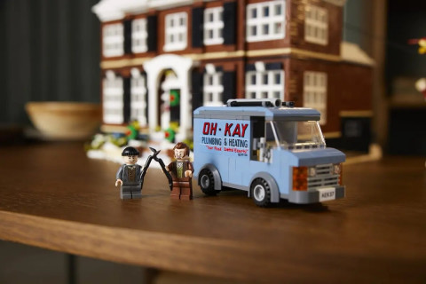 LEGO IDEAS 21330-12.jpg