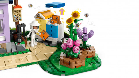 LEGO FRIENDS 42669 Dom pszczelarzy i kwiatowy ogród - Galeria zdjęcie 5