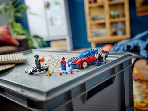 LEGO Super Heroes 76279 Wyścigówka Spider-Mana i Zielony Goblin - Galeria zdjęcie 9