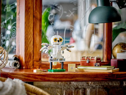 LEGO Harry Potter 76425 Hedwiga z wizytą na ul. Privet Drive 4 - Galeria zdjęcie 10