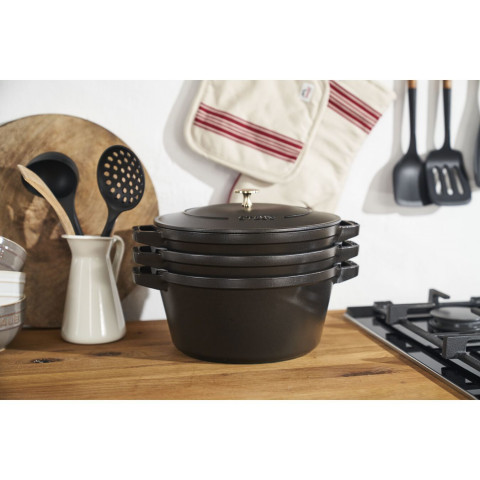 Zestaw 3 naczyń żeliwnych z pokrywką STAUB 40508-386-0 - czarny 24 cm - Galeria zdjęcie 8