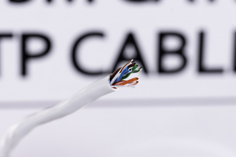 Kabel sieciowy DAHUA drut, 100% miedź PFM920I-5EUN (UTP; 305m; kat. 5e) - Galeria zdjęcie 4