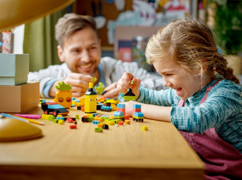 LEGO Classic 11027 Kreatywna zabawa neonowymi kolorami - Galeria zdjęcie 11