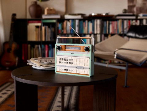 LEGO  Icons 10334 Retro Portable Radio - Galeria zdjęcie 9