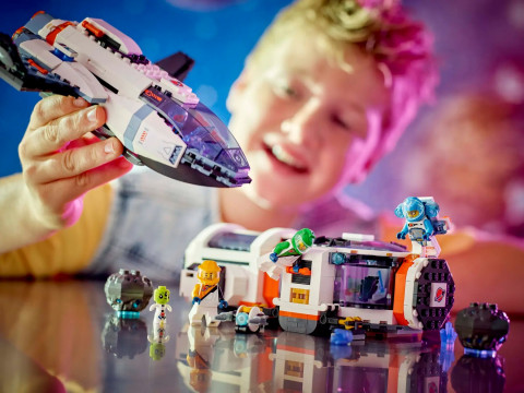 LEGO City 60446 Modułowy galaktyczny statek kosmiczny - Galeria zdjęcie 10
