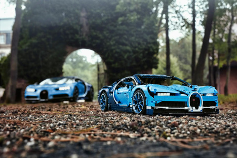 LEGO Technic 42083 Bugatti Chiron - Galeria zdjęcie 9