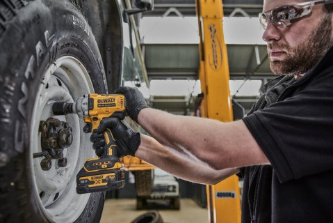 KLUCZ UDAROWY 1,/" 2X5Ah DCF891P2T DEWALT - Galeria zdjęcie 6