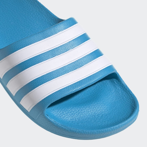 adilette_Aqua_Slides_Niebieski_FY8071_42_detail 1.jpg