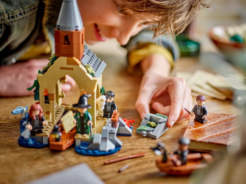 LEGO Harry Potter 76426 Dom na wodzie przy Hogwarcie - Galeria zdjęcie 9
