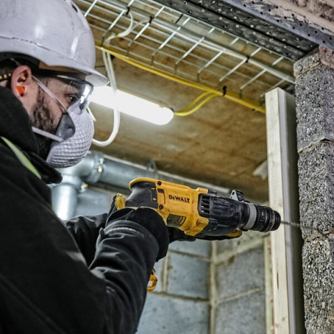 Młotowiertarka 800W DEWALT D25134K - Galeria zdjęcie 5