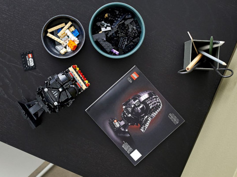LEGO Star Wars TM 75304 Hełm Dartha Vadera - Galeria zdjęcie 7