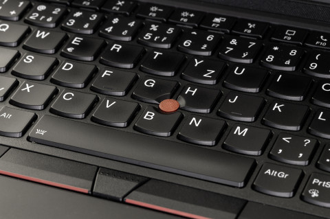 LENOVO ThinkPad T14 G2 i7-1185G7 16GB 256GB SSD 14" FHD(dotyk) Win11pro (QWERTY multilanguage) + zasilacz UŻYWANY - Galeria zdjęcie 8