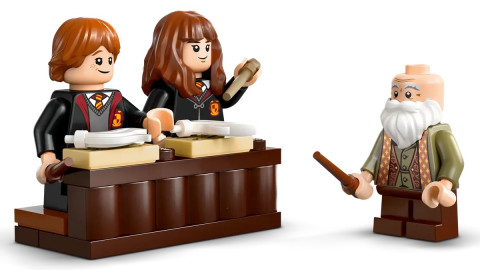 LEGO HARRY POTTER 76442 Zamek Hogwart: Zajęcia z zaklęć i uroków - Galeria zdjęcie 5