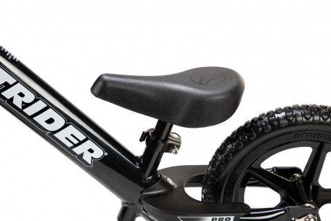 strider-rowerek-biegowy-12-quot-pro-black 4.jpg