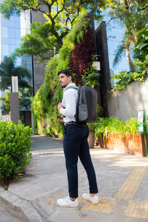 XD DESIGN PLECAK BIZZ BACKPACK SZARY - Galeria zdjęcie 19