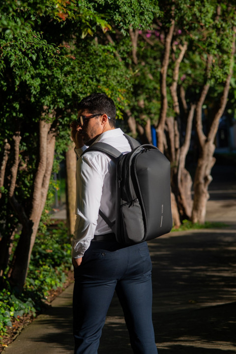 XD DESIGN PLECAK BIZZ BACKPACK SZARY - Galeria zdjęcie 18