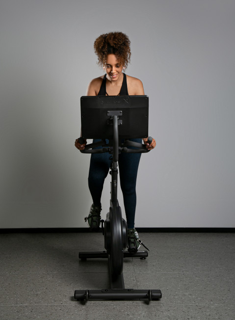 Rower stacjonarny, magnetyczny OVICX Q200X z ekranem dotykowym 15,6" TFT, WIFI bluetooth&app - Galeria zdjęcie 7